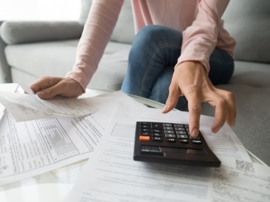 Payday loans vs Line of Credit – which is better?