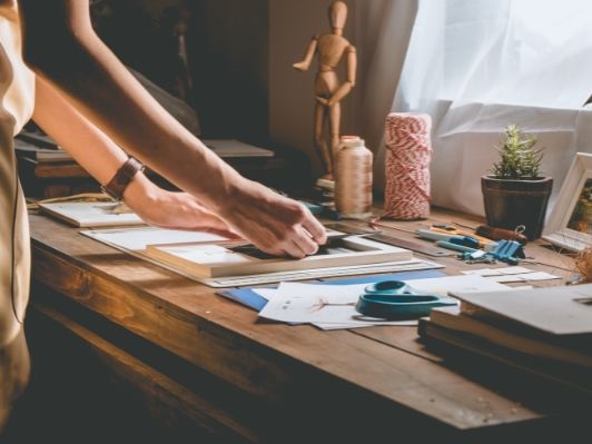 How To Make Money from a Side Hustle | Drafty Blog